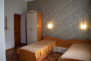 Гостевой дом Абсолют Евпатория Стандартный двухместный номер с 1 кроватью или 2 отдельными кроватями-7