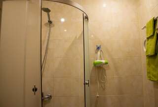 Гостевой дом Абсолют Евпатория Трехместный номер «Комфорт»-7