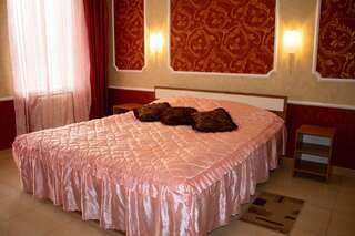 Гостевой дом Абсолют Евпатория Семейный полулюкс-2